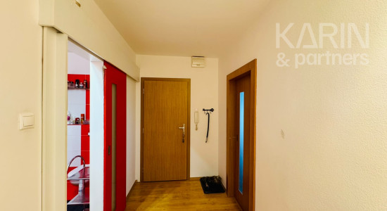 KOMPLETNE ZARIADENÝ 3-IZBOVÝ BYT, HOLÍČ – KOLLÁROVA