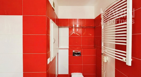 KOMPLETNE ZARIADENÝ 3-IZBOVÝ BYT, HOLÍČ – KOLLÁROVA
