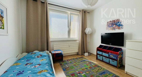KOMPLETNE ZARIADENÝ 3-IZBOVÝ BYT, HOLÍČ – KOLLÁROVA