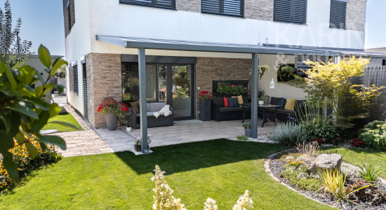 MODERNÝ 4I RODINNÝ DOM S OČARUJÚCOU ZÁHRADOU | ROVINKA RESIDENCE