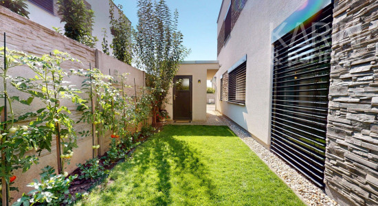 MODERNÝ 4I RODINNÝ DOM S OČARUJÚCOU ZÁHRADOU | ROVINKA RESIDENCE