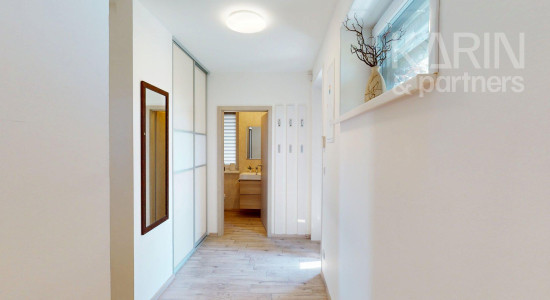 MODERNÝ 4I RODINNÝ DOM S OČARUJÚCOU ZÁHRADOU | ROVINKA RESIDENCE