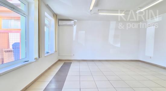 Prízemný priestor / kancelária na prenájom v centre Skalice – Pivovarská ulica