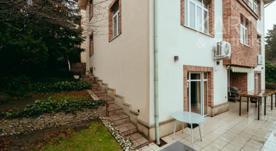 Veľkomtrážna vila pod Slavínom na predaj
