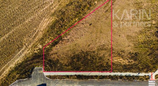 Pozemok 559 m² s projektom – ideálny na výstavbu vášho domu
