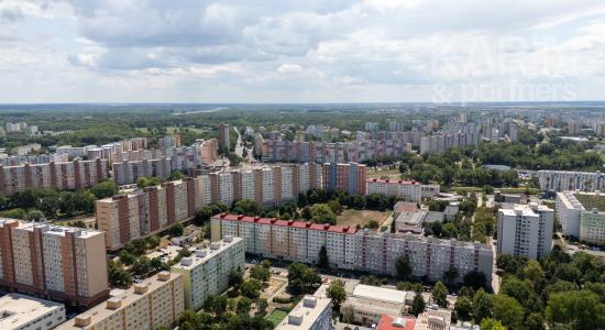 Priestranný 3i byt na začiatku Petržalky