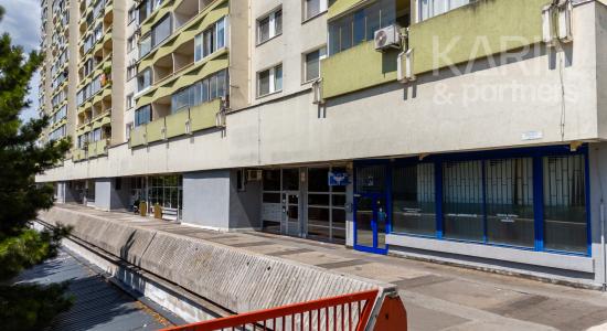 Priestranný 3i byt na začiatku Petržalky