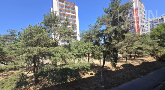 PRENÁJOM | Zrekonštruovaný 3-izbový byt s balkónom – Bratislava - Kramáre.