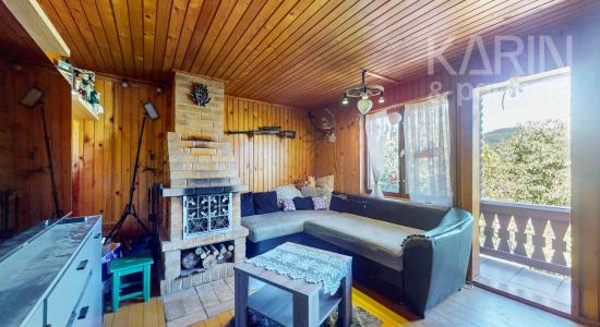 Rekreačná 3-podlažná chata v TOP stave s upraveným pozemkom a panoramatickým výhľadom, Brezno