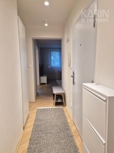 3-izbový zrekonštruovaný byt pri parku,  69 m2, v Modre.