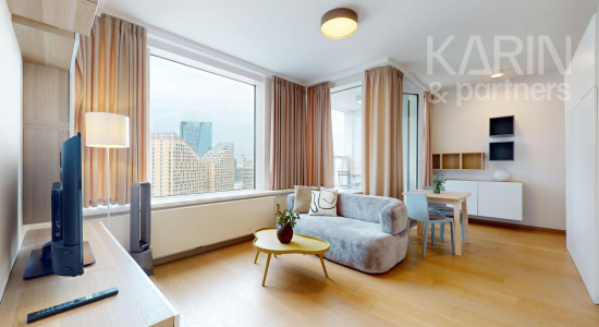 1 izbový byt v Panorama City s výhľadom na Downtown