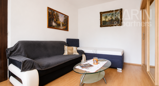 Slnečný a zariadený 1-izbový byt (39 m²) vo Zvolene – ideálny na štart alebo ako investíci