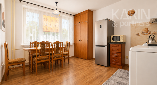 Slnečný a zariadený 1-izbový byt (39 m²) vo Zvolene – ideálny na štart alebo ako investíci
