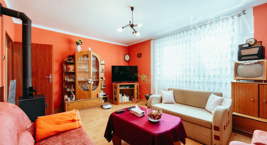 6-IZBOVÝ TEHLOVÝ DOM (NOVÁ STRECHA, KOTOL A SIETE)