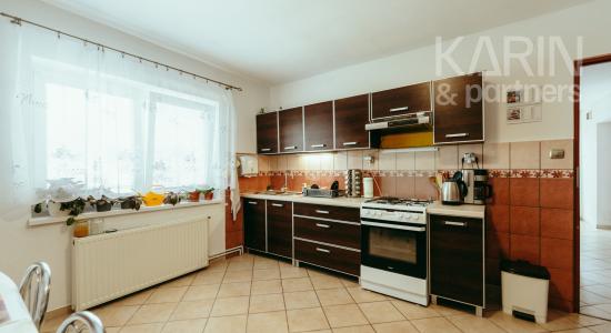 6-IZBOVÝ TEHLOVÝ DOM (NOVÁ STRECHA, KOTOL A SIETE)