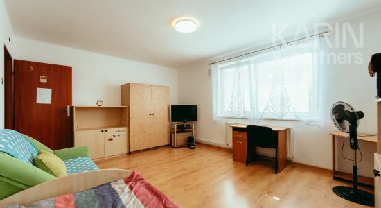 6-IZBOVÝ TEHLOVÝ DOM (NOVÁ STRECHA, KOTOL A SIETE)
