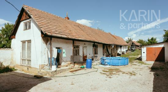 6-IZBOVÝ TEHLOVÝ DOM (NOVÁ STRECHA, KOTOL A SIETE)
