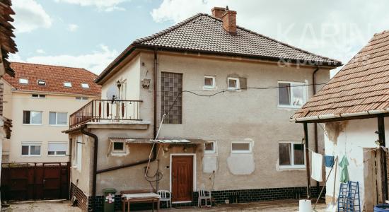 6-IZBOVÝ TEHLOVÝ DOM (NOVÁ STRECHA, KOTOL A SIETE)