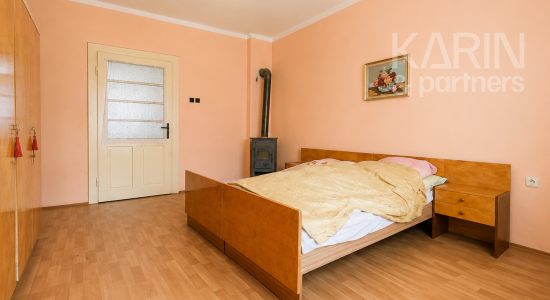 Rodinný dom s garážou a romantickým posedením pri rieke Krupinica (Zvolenská cesta, Krupina)