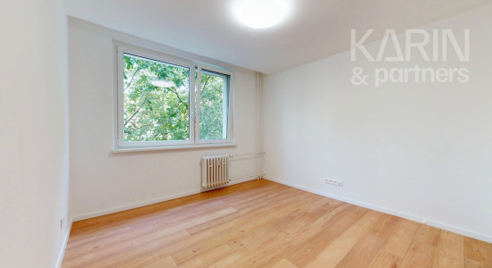 Kompletne zrekonštruovaný 3 izbový byt na predaj - Bratislava - Karlova Ves