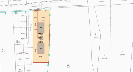 Rovinatý stavebný pozemok 1 116 m2, všetky IS, možnosť rozdelenia na 2 pozemky