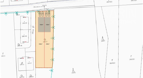 Rovinatý stavebný pozemok 1 116 m2, všetky IS, možnosť rozdelenia na 2 pozemky