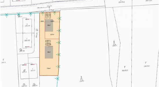 Rovinatý stavebný pozemok 1 116 m2, všetky IS, možnosť rozdelenia na 2 pozemky