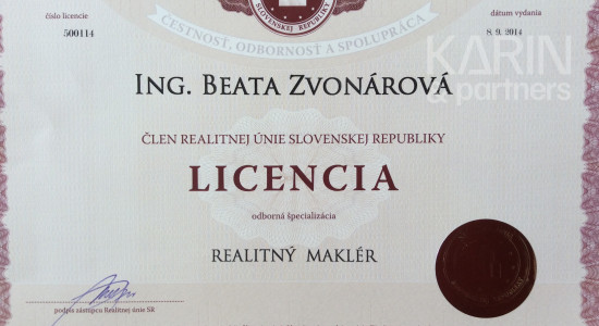 Rovinatý stavebný pozemok 1 116 m2, všetky IS, možnosť rozdelenia na 2 pozemky