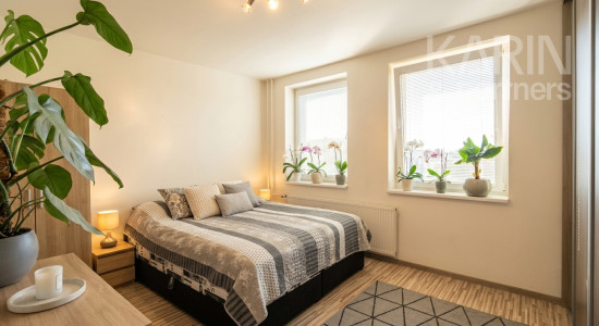 2-izbový byt s balkónom, komorou a klimatizáciou, Nové Zámky – Sídlisko Nábrežie