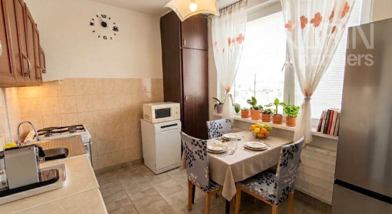 2-izbový byt s balkónom, komorou a klimatizáciou, Nové Zámky – Sídlisko Nábrežie