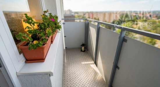 2-izbový byt s balkónom, komorou a klimatizáciou, Nové Zámky – Sídlisko Nábrežie