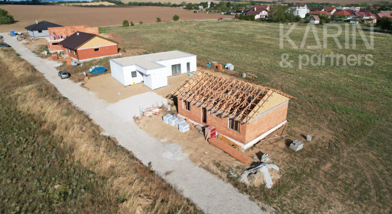 4-izbový tehlový bungalov v obci Golianovo