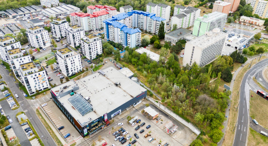 ČIASTOČNE ZREKONŠTRUOVANÝ 2I BYT S PIVNICOU A 2 PARKOVACÍMI MIESTAMI