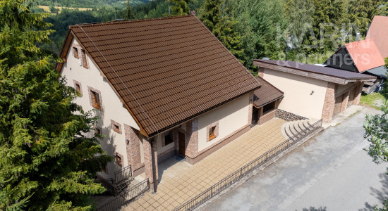 HORSKÁ WELLNESS CHATA V TESNEJ BLÍZKOSTI LYŽIARSKEHO STREDISKA