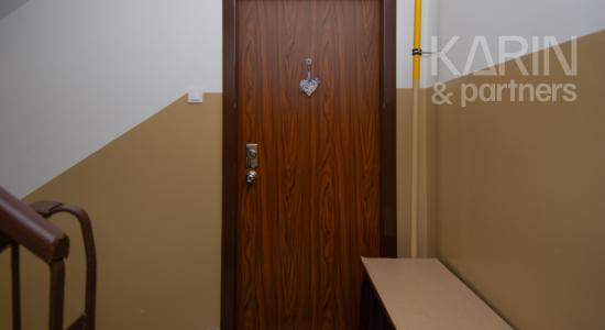 Na predaj 2 izbový byt v Rohovciach s garážou a dvoma záhradkami, kompletná rekonštrukcia