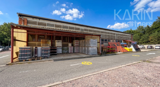 PRENÁJOM: OBCHODNO-SKLADOVÁ HALA 600 M², HODONÍN