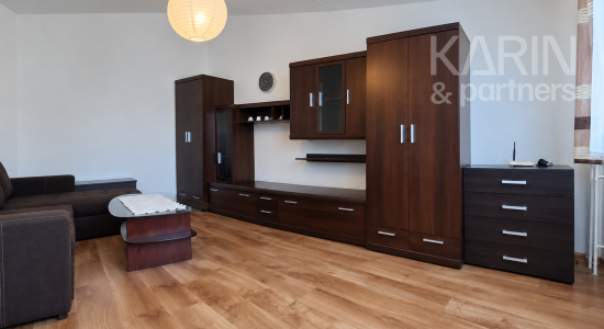 Kompletne zrekonštruovaný a zariadený 1-izbový byt (39 m²) vo Zvolene – Záhonok