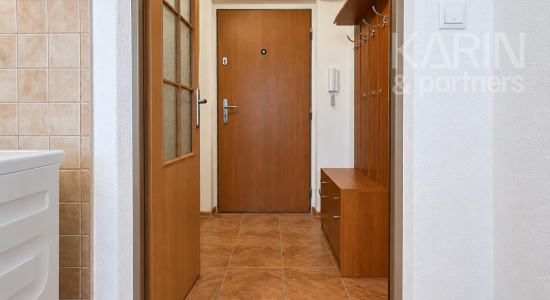 Kompletne zrekonštruovaný a zariadený 1-izbový byt (39 m²) vo Zvolene – Záhonok