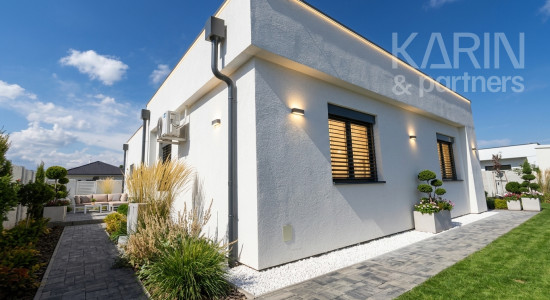 NOVOSTAVBA: EXKLUZÍVNY 3izbový RD, Garáž, Presklená TERASA, Zahradný domček