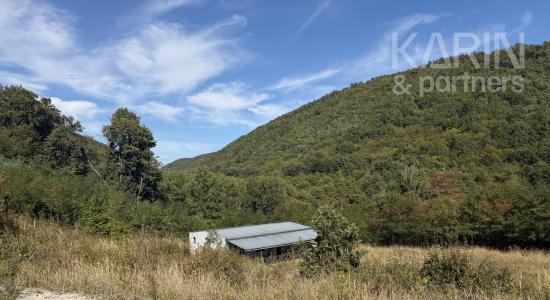 EXKLUZÍVNA FARMA NA SAMOTE – 33 000 m², NOVOSTAVBA DOMU, ABSOLÚTNE SÚKROMIE | HORNÉ PLACHTINCE | OKRES VEĽKÝ KRTÍŠ