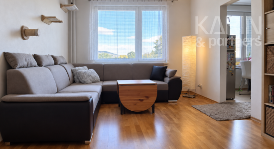 3-izbový byt 75,5 m² s 2 klimatizáciami, šatníkom a balkónom – Tlmače, Lipník ul.Lipová
