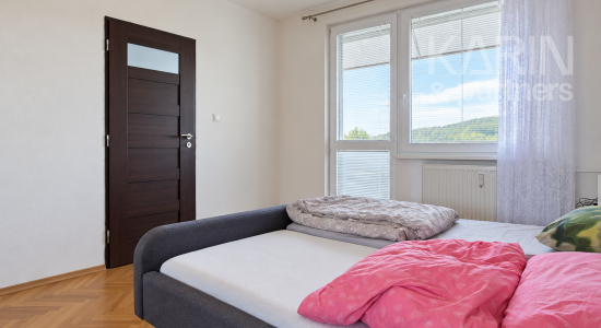 3-izbový byt 75,5 m² s 2 klimatizáciami, šatníkom a balkónom – Tlmače, Lipník ul.Lipová