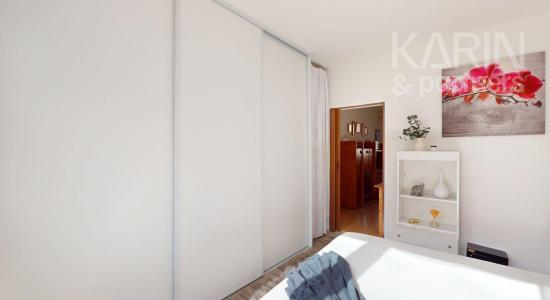 SVETLÝ KOMPLETNE ZARIADENÝ 3I BYT S PRESKLENOU LODŽIOU A PIVNICOU