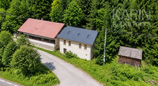 RODINNÝ DOM - CHATA JARABÁ