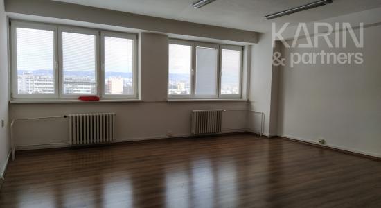 LEN: 400.-€/ mesiac s umývadlom! kancelária/ viacúčelová miestnosť 40m2 + parkovanie, Bulharská ul., BA II., Trnávka.