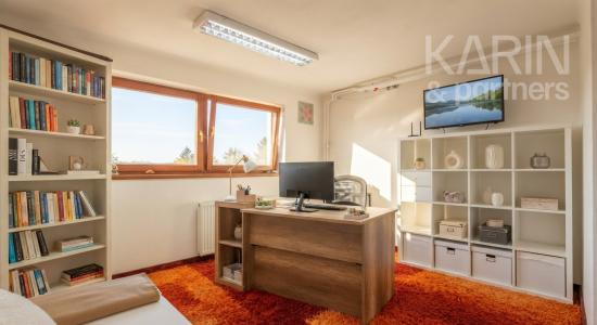 EXKLUZÍVNE: Rodinný dom 8izbový, zasklená terasa, garáž, Dvory nad Žitavou
