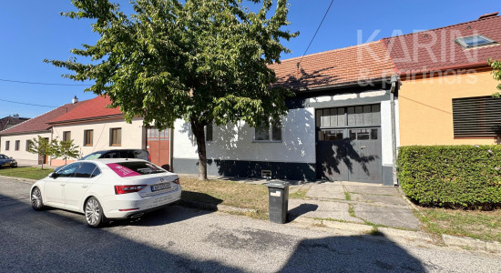 ZREKONŠTRUOVANÝ DOM 3+KK SO ZÁHRADOU, Holíč