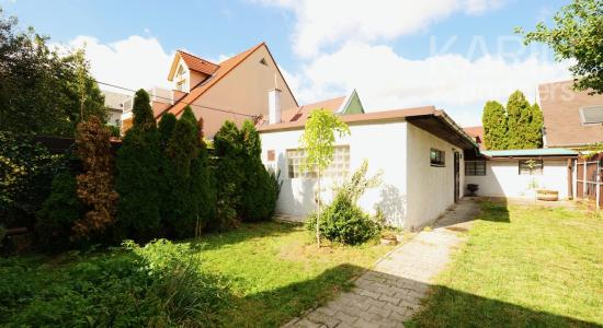 Kompletne zrekonštruovaný 3-izbový rodinný dom so záhradou a garážou