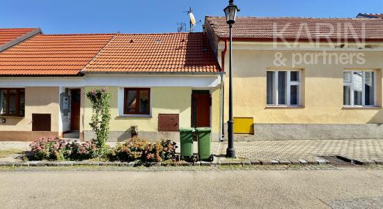 Čiastočne zrekonštruovaný rodinný dom v centre Skalice, Komenského ul.
