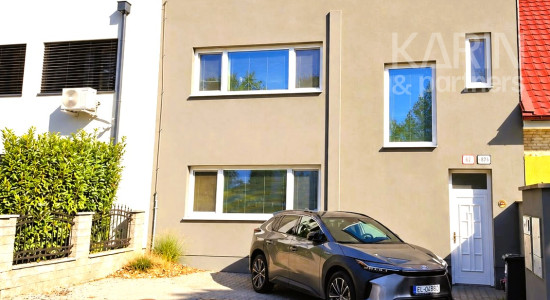 PREDAJ: 5 IZBOVÝ RODINNÝ DOM - 405 M2 POZEMOK - BRATISLAVA - NOVÉ MESTO